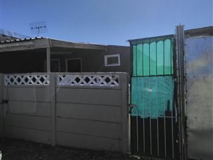 2 Bedroom House in New Macassar Village