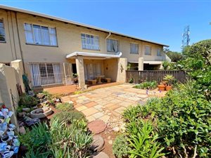 3 Bed Townhouse in Florida North