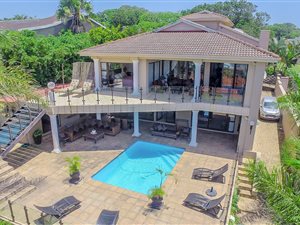 5 Bed House in Uvongo