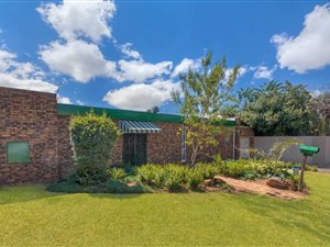 3 Bed House in Kew
