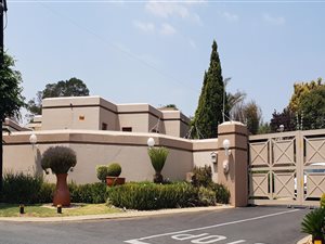 2 Bed Townhouse in Radiokop