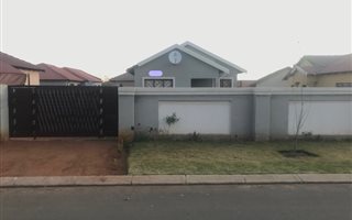 3 Bedroom House in Dawnpark