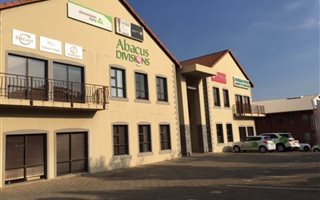 172 m² Office Space in Highveld