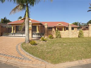 4 Bed House in Meerensee