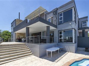 4 Bed House in Greenstone Hill