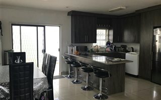 4 Bedroom House in Mackenzie Park
