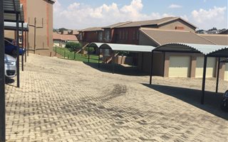 2 Bedroom Apartment in Honeydew