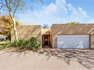 3 Bed House in Cedar Lakes