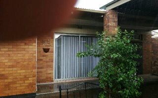 1 Bedroom Garden Cottage in Newlands