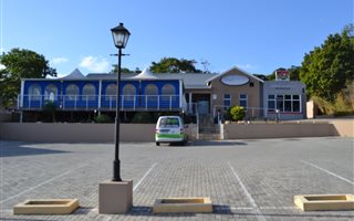 517 m² Commercial space in Uitenhage Central