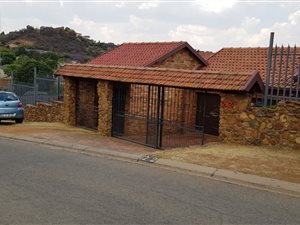 4 Bed House in Mulbarton
