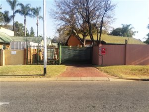 Commercial space in Constantia Park