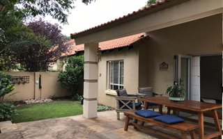 3 Bedroom Townhouse in Sunninghill