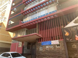 1 Bed Apartment in Joubert Park