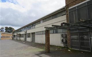 864 m² Office Space in Airport Industria