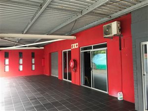 850 m² Commercial space in Amanzimtoti