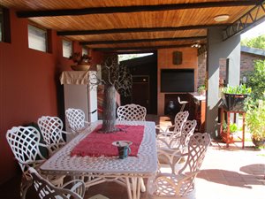 4 Bed House in Meyerspark