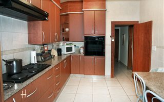 4 Bedroom House in Nigel Central