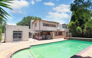 4 Bedroom House in Nigel Central