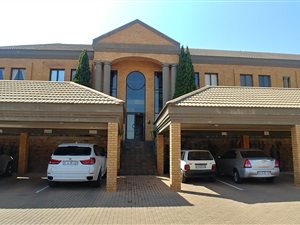 125 m² Commercial space in Centurion CBD