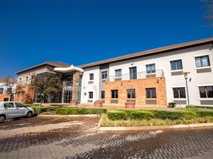 314 m² Commercial space in Hazeldean (Silverlakes Surroundings)
