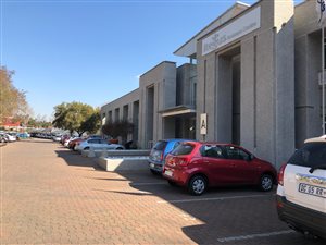 236 m² Commercial space in Bedfordview