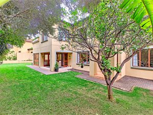 4 Bed Cluster in Maroeladal