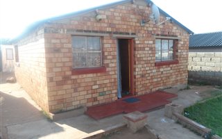 2 Bedroom House in Soweto Central