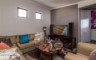 3 Bedroom Duplex in Broadacres