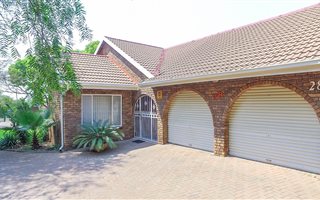 3 Bedroom Townhouse in Birchleigh North