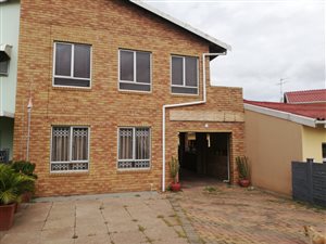 4 Bedroom House in Montford
