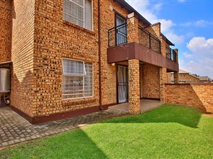 2 Bed Townhouse in Honey Park