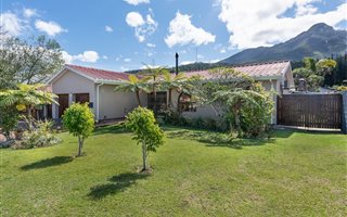 4 Bedroom House in Glen Barrie