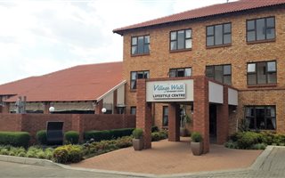 3 Bedroom Simplex in Brentwood