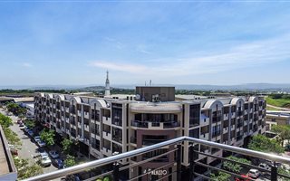 3 Bedroom Apartment in Umhlanga Ridge New Town Centre