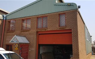 360 m² Industrial space in Meadowdale