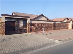 3 Bed House in Jabulani