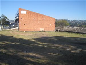 1650 m² Land available in New Germany