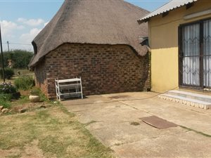 2.5 ha Farm in Rosashof