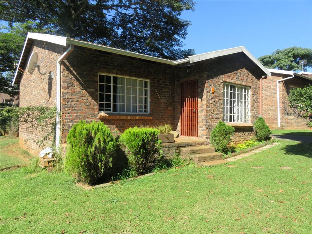 2 Bedroom Townhouse in Prestbury photo number 14