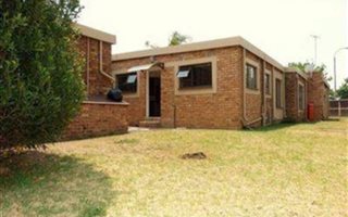 1 Bedroom House in Sunward Park