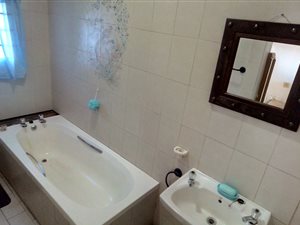 1 Bed Garden Cottage in Beacon Bay