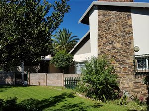 4 Bed House in Lombardy East