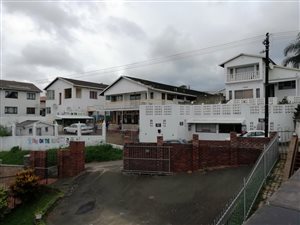 7 Bed House in Sparks Estate