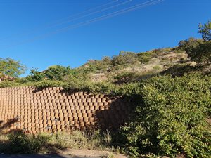 4297 m² Land available in Florauna