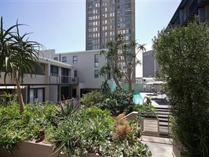 1 Bed Apartment in Zonnebloem