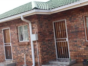 3 Bed Cluster in Barberton