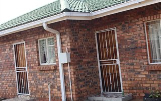 3 Bedroom Cluster in Barberton