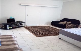 1 Bedroom Apartment in Arboretum