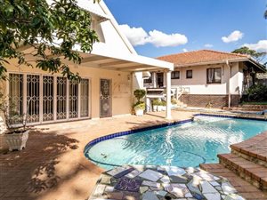6 Bed House in Malvern